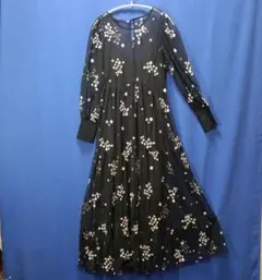 ZARA FLORAL EMBROIDERED花柄刺繍ロングワンピース　サイズM