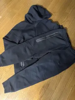ナイキ　テックフリース　上下セット　黒