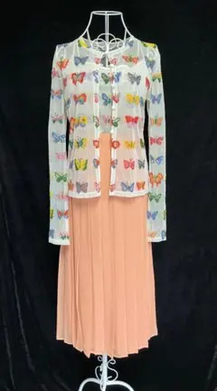 KRIZIA バタフライ柄 ビーズ装飾 シースルー 半袖 44 - メルカリ