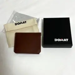 DOMAT レザー二つ折り財布 薄型 未使用級 メンズのサムネイル