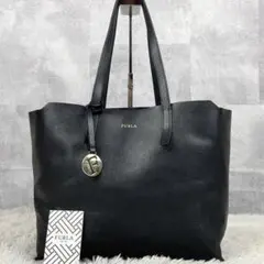 A4可 美品 フルラ レザー トートバッグ サリー チャーム ロゴ 大容量 黒