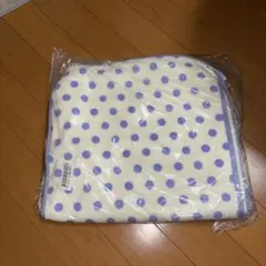 水玉模様のフード付きタオル