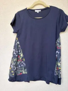ON LOVE OFF花柄切り替え半袖Tシャツ ネイビー