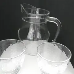 ガラス製ピッチャーとグラスセット
