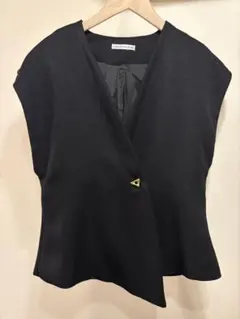 &.NOSTALGIA レディース　ブラック　ジレ・ベスト・ビスチェ☆