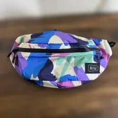 K i U ボディバッグ