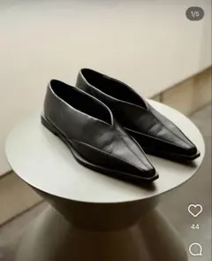 studio doe V Flats Shoes ブラック 41 靴 STUDIO DOE V Flats Shoes STUDIO DOE極簡延伸V字廓型！Beyond