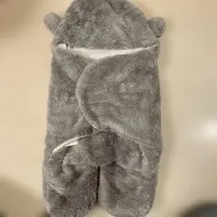 グレー フリースおくるみ　くまの耳と尻尾付き