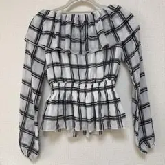 オフショルダー フリル チェック柄ブラウス