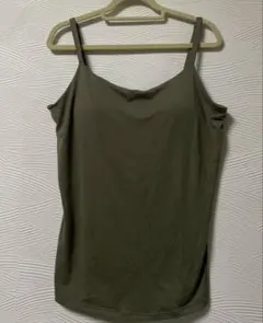 未使用！UNIQLO☆ブラトップ　XL カーキ　キャミソール　送料無料！