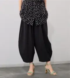 アンプリエ 接触冷感 バレルレッグパンツ