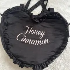 Honey Cinnamon ハート型フリル トートバッグ ブラックのサムネイル
