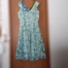 青系花柄ノースリーブワンピース　発表会　結婚式　フリル　パーティ　卒業式　謝恩会