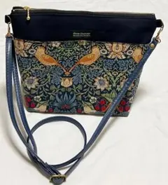ウィリアムモリス ハンドメイド ショルダーバッグ　いちご泥棒