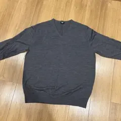 UNIQLO グレー Vネックセーター XXL