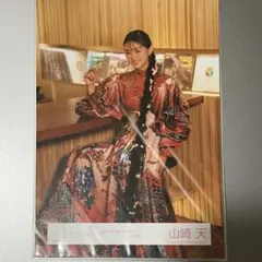 櫻坂46 山﨑天　「何歳の頃に戻りたいのか？」MV衣装　座り