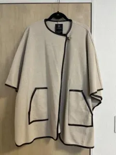 W closet ベージュ ケープスタイル パイピングコートのサムネイル
