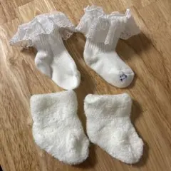 ホワイトフリル付きベビー靴下2足セット