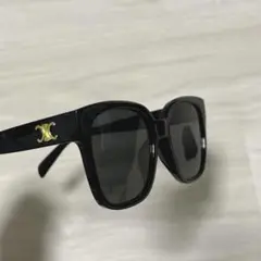 サングラス 黒縁