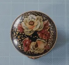 スカーフ留め：直径約３cm