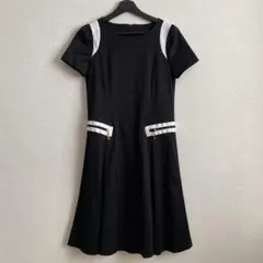 ロベルタ ゴールド ロゴ金具 ブラック ワンピースのサムネイル