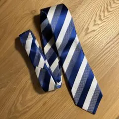 COMME CA MEN 青と白のストライプネクタイ