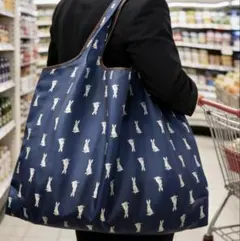大きめのエコバッグ大容量折りたたみエコバック男女兼用　うさぎ柄1袋 紺色買い物袋のサムネイル