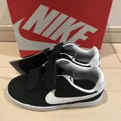 新品　NIKEナイキコートロイヤル　キッズスニーカーブラック17.5cm