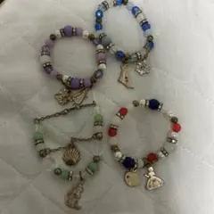 カラフルビーズチャームブレスレット