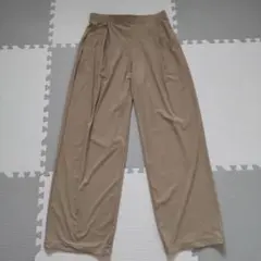 ユニクロ　ウルトラストレッチエアリズムワイドパンツ