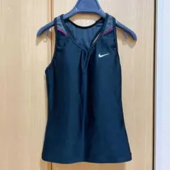 ナイキ　NIKE S トレーニングウェア　ブラック　黒　タンクトップ　ブラカップ