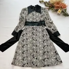 総レース Aラインワンピース 黒サテン切替 花柄 フレアスリーブ 上品 ドレス