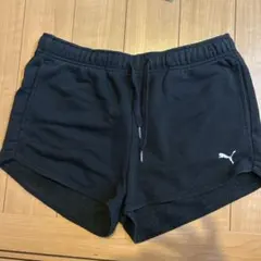 PUMA 黒 ショートパンツ Mサイズ