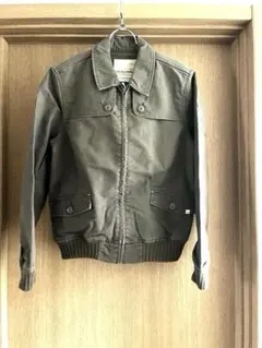 Item thumbnail for item 10e02fc3-aeaf-46c6-9f90-563073d36358