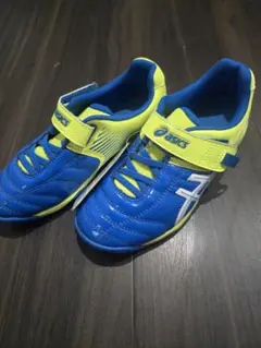 未使用ASICS ジュニア用サッカーシューズ サッカーシューズ20.5cm