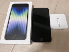 【美品】iPhone SE（第3世代）スターライト 64G ホワイト