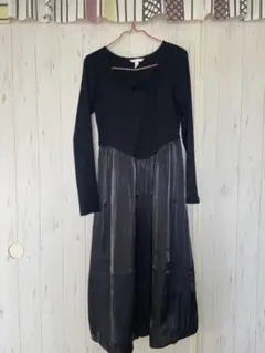 H&M 黒ワンピース　可愛い