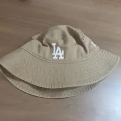 LAロゴ刺繍 ベージュ バケットハット ユースL/XL