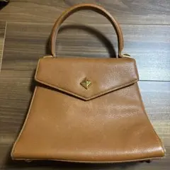 ユリエニタニ　ブラウンレザー フラップハンドバッグ