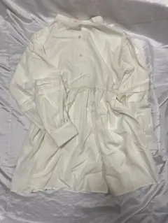 ホワイト ボタンアップ 長袖シャツ