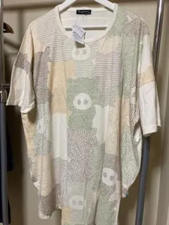 ドラッグストアーズ 新品タグ付きブタさんいっぱいドルマンチュニックF