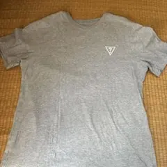 GUESS ワンポイント Tシャツ グレー Lサイズ