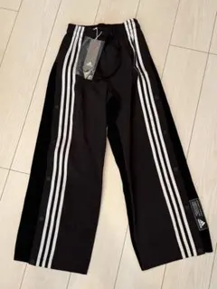 adidas ジャージパンツ ブラック 3本ストライプ