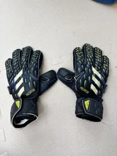 adidas Predator キーパーグローブ サイズ4