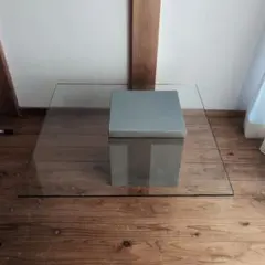 モーダエンカーサ　コーヒーテーブル　FLYING TABLE