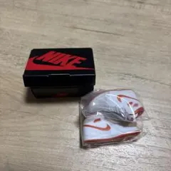 ガチャJordan 1High 85 METALLIC ORANGE
