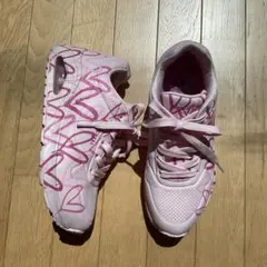 スケッチャーズピンク ハート模様 スニーカー　再値下げ！実物は写真より綺麗です！