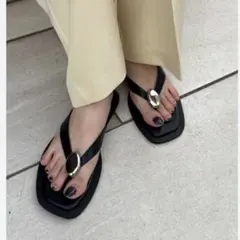 CAPRICIEUX LE'MAGE モチーフセパレートトングサンダルのサムネイル