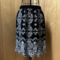 ANNA SUI 刺繍入りベロアスカートのサムネイル