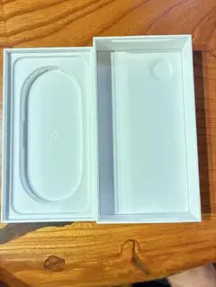 Apple iPhone 16e 空箱